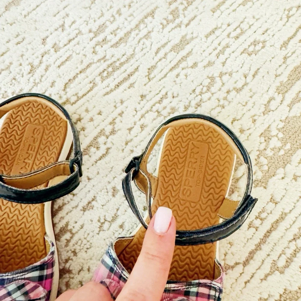 Sperry plaid sandals with Velcro